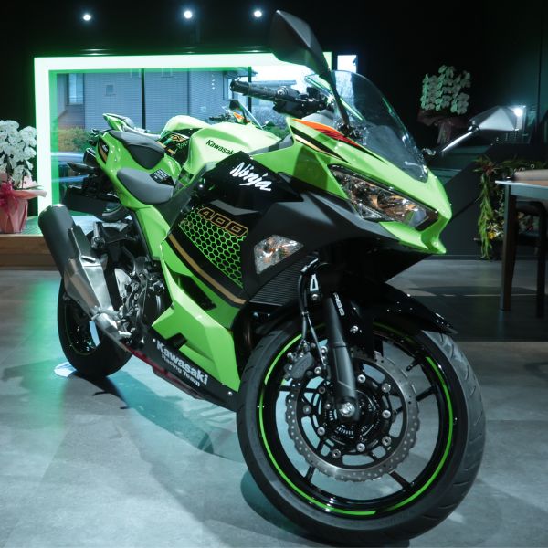 kawasaki ninja 500 seat height